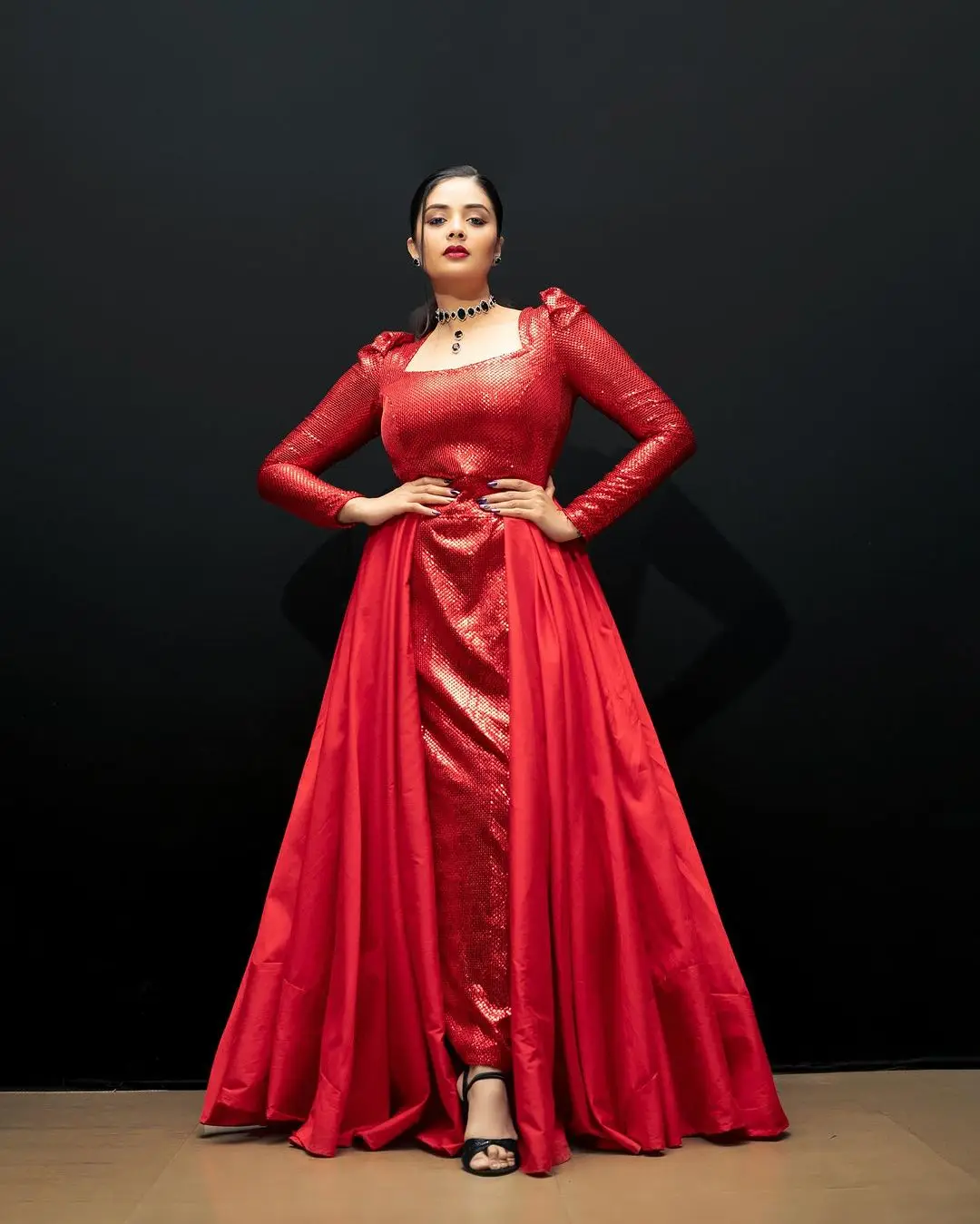 Indian TV Actress Sreemukhi in Long Red Gown